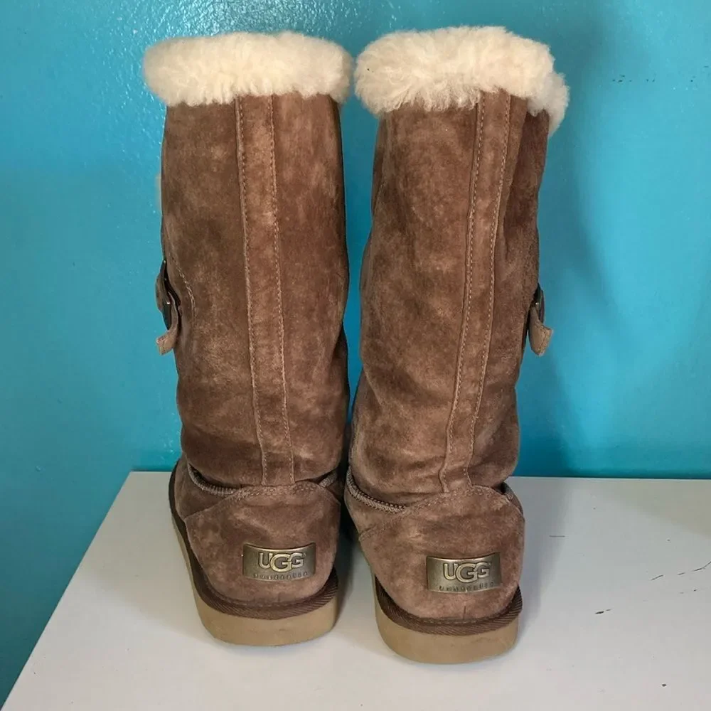 UGG Size 7 Brown Suede Leather Boots Sheepskin Lined 5358 Side Buckle 38 EU